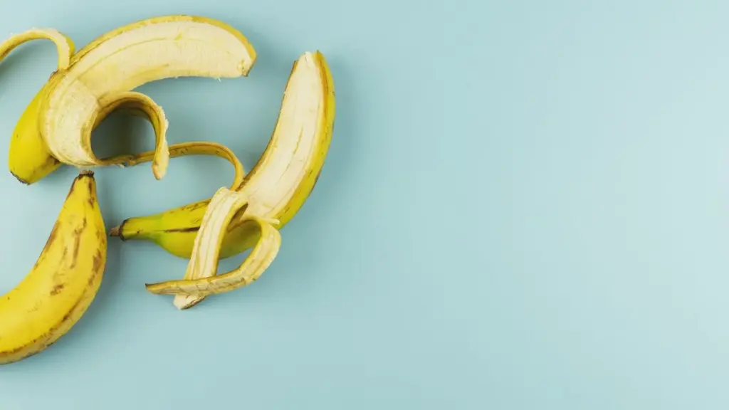 Rosen blühen im Mai dreimal mehr — dieser Bananenauszug macht es möglich